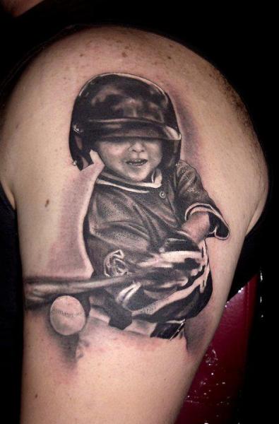 Tatuaje Realista Béisbol por Andys Tattoo