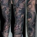tatouage Japonais Dragon Sleeve par Oleg Turyanskiy