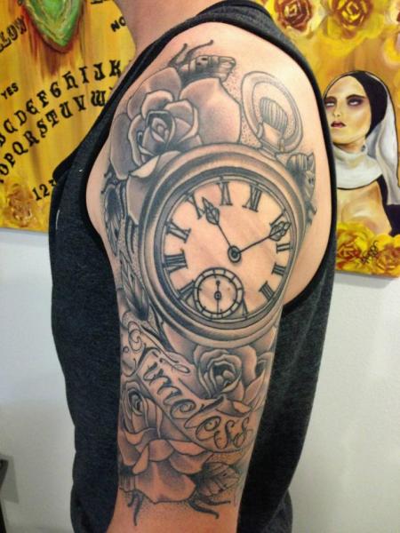 65 Perfect Clock Tattoos On Shoulder  Tattoo Designs  TattoosBagcom