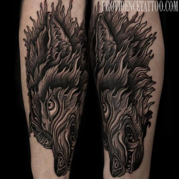 Tatuaje Brazo Lobo por Providence Tattoo studio