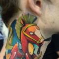 Tatuagem Pescoço Cavalo por Mefisto Tattoo Studio